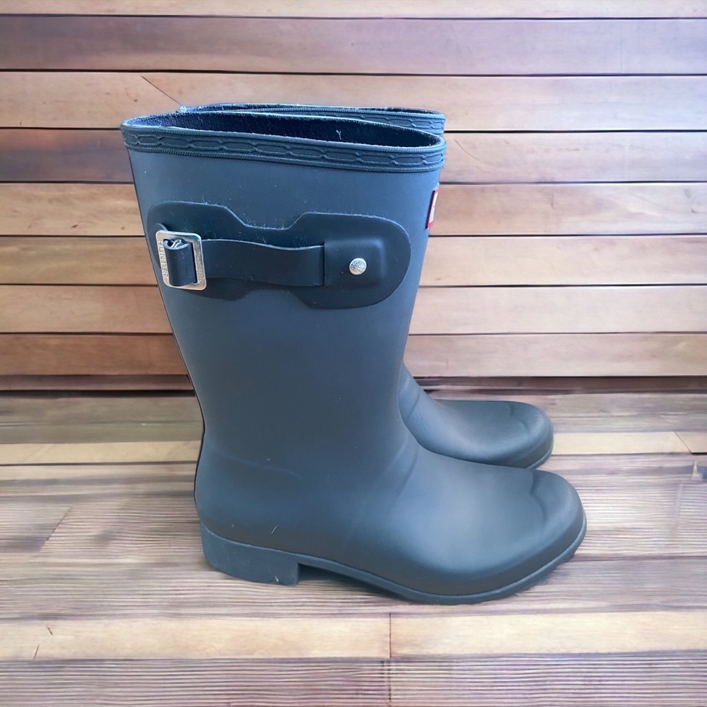 Hunter Original Short Rain Boot for Women, Size 9 - Black LIKE NEW Condition